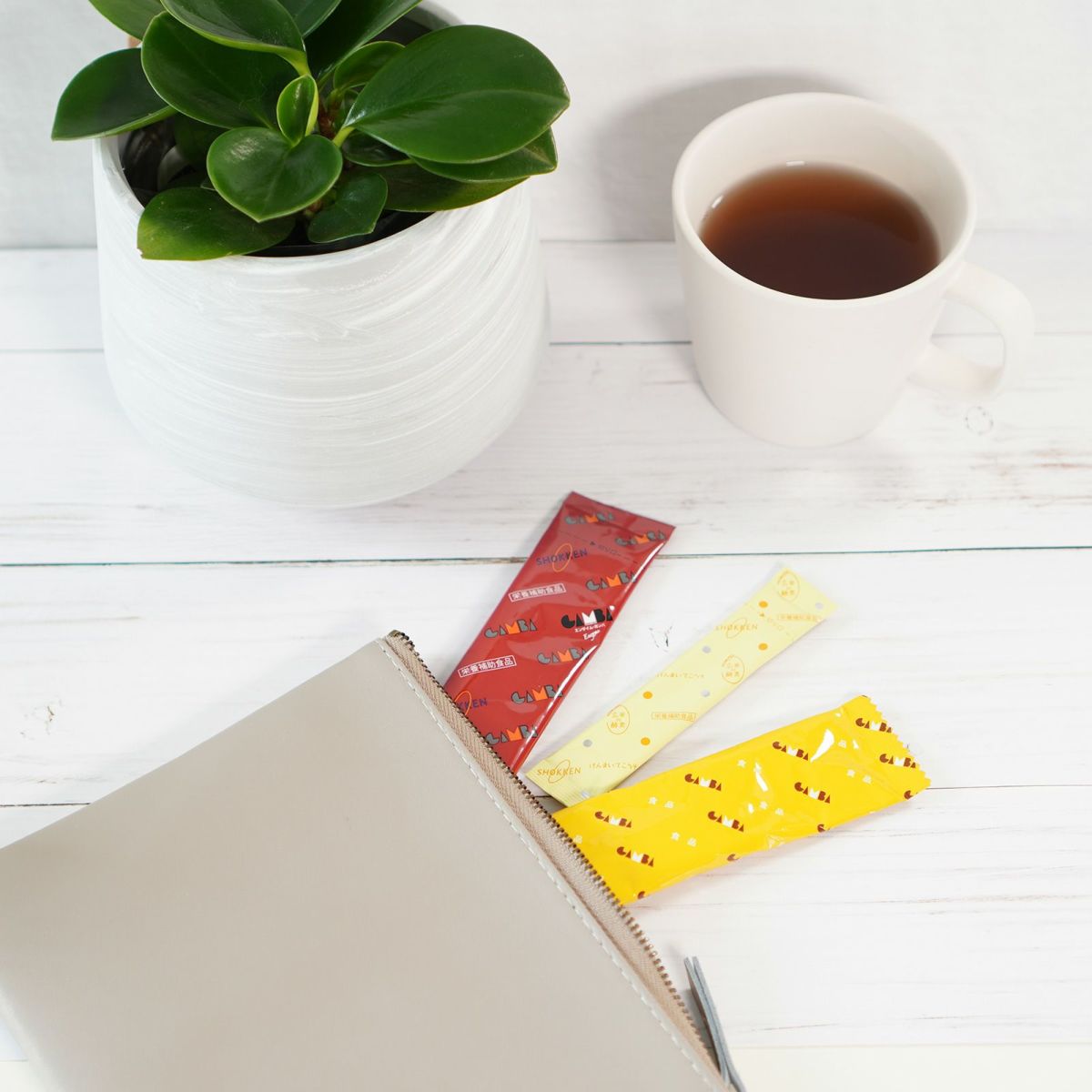 一袋で主食と副食を兼ねた バランス栄養食品